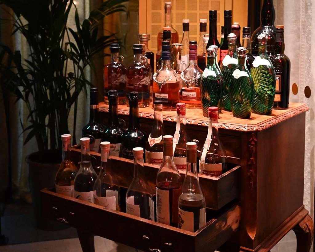 Villa Dagmar Stockholm Étterem fotó A bar cart